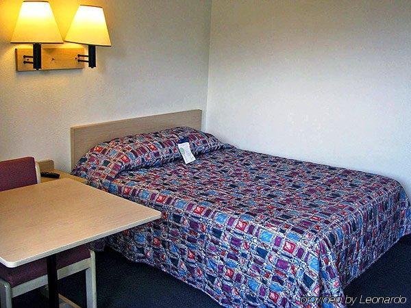 Americas Best Value Inn Bowling Green Oda fotoğraf